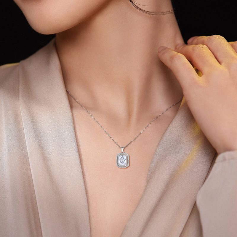 Merryqueen sterling silver  necklace initial pendant necklace
