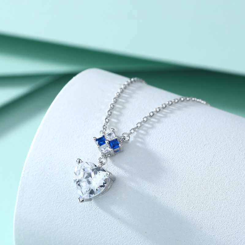 S925 sterling silver necklace women's simple niche heart-shaped zircon pendant necklace European and American style square zircon necklace