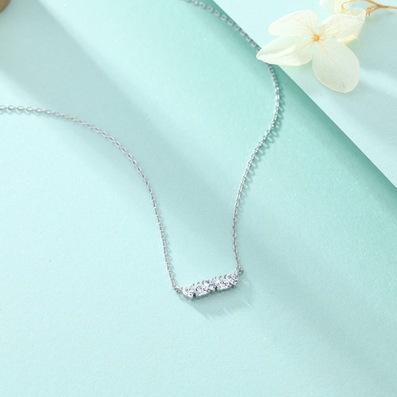 Ins cold style light luxury simulation diamond necklace female simple all-match niche five heart-shaped diamond row 925 sterling silver necklace