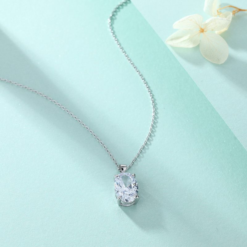 European and American Style Simple Necklace Female Hot Selling Denier Zircon Pendant Necklace Clavicle Chain S925 Silver Necklace