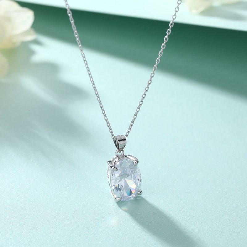 European and American Style Simple Necklace Female Hot Selling Denier Zircon Pendant Necklace Clavicle Chain S925 Silver Necklace