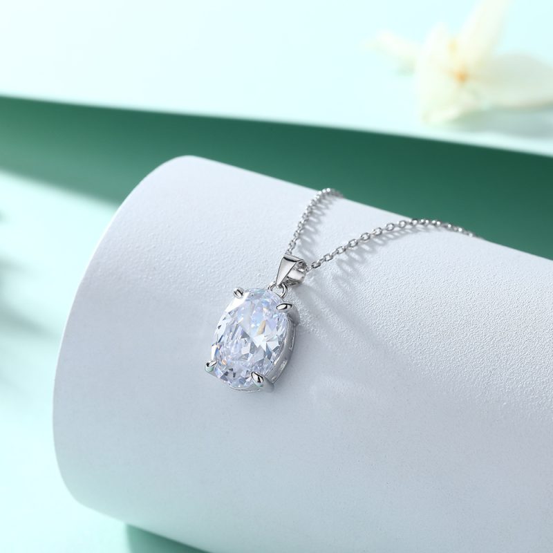 European and American Style Simple Necklace Female Hot Selling Denier Zircon Pendant Necklace Clavicle Chain S925 Silver Necklace