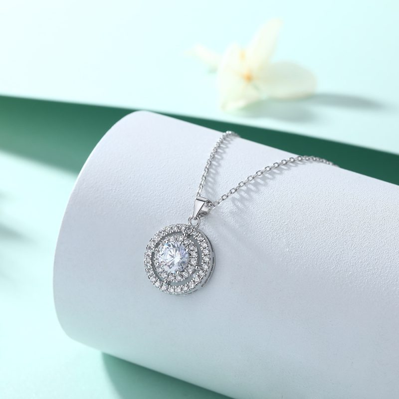 S925 sterling silver clavicle chain European and American style simple round full diamond zircon pendant women's high-end sense necklace manufacturers wholesale