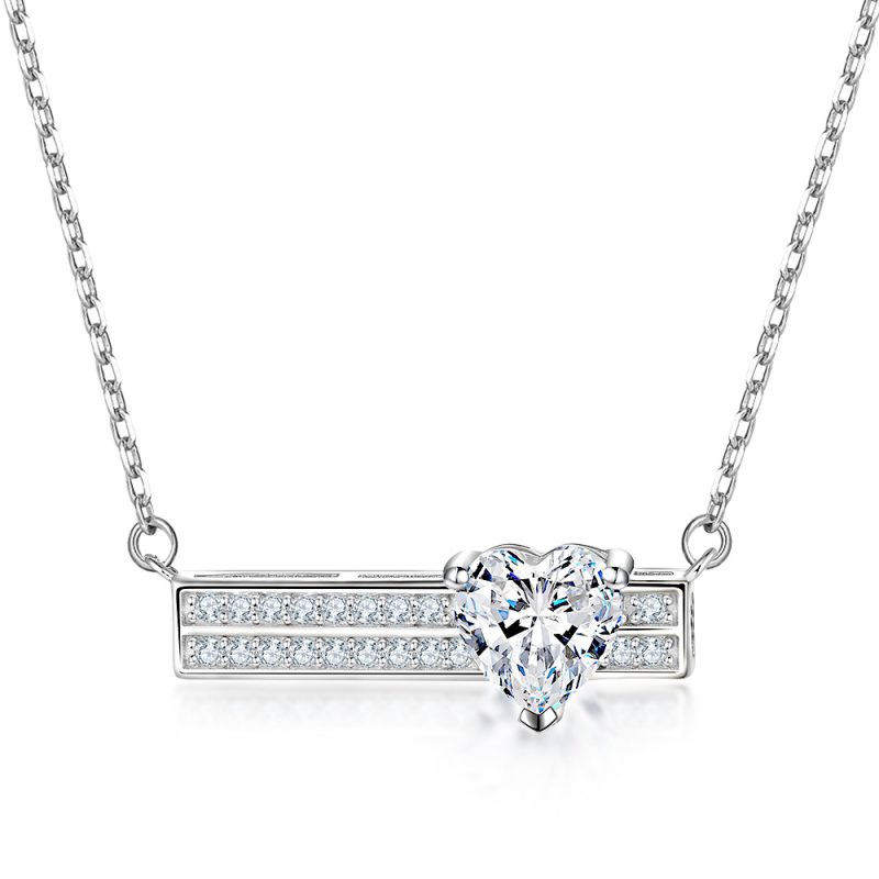 New Simple Necklace Women's Fashion Niche Design Heart-shaped Zircon Necklace Versatile S925 Sterling Silver Necklace