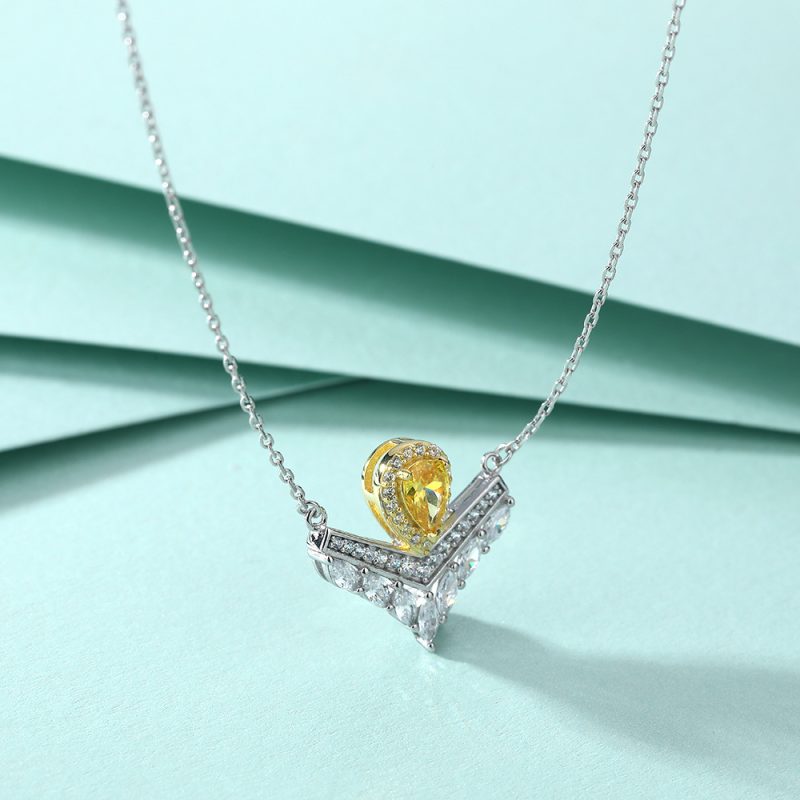 Fashion new crown necklace drop-shaped yellow zircon color separation electroplating pendant necklace light luxury S925 sterling silver necklace