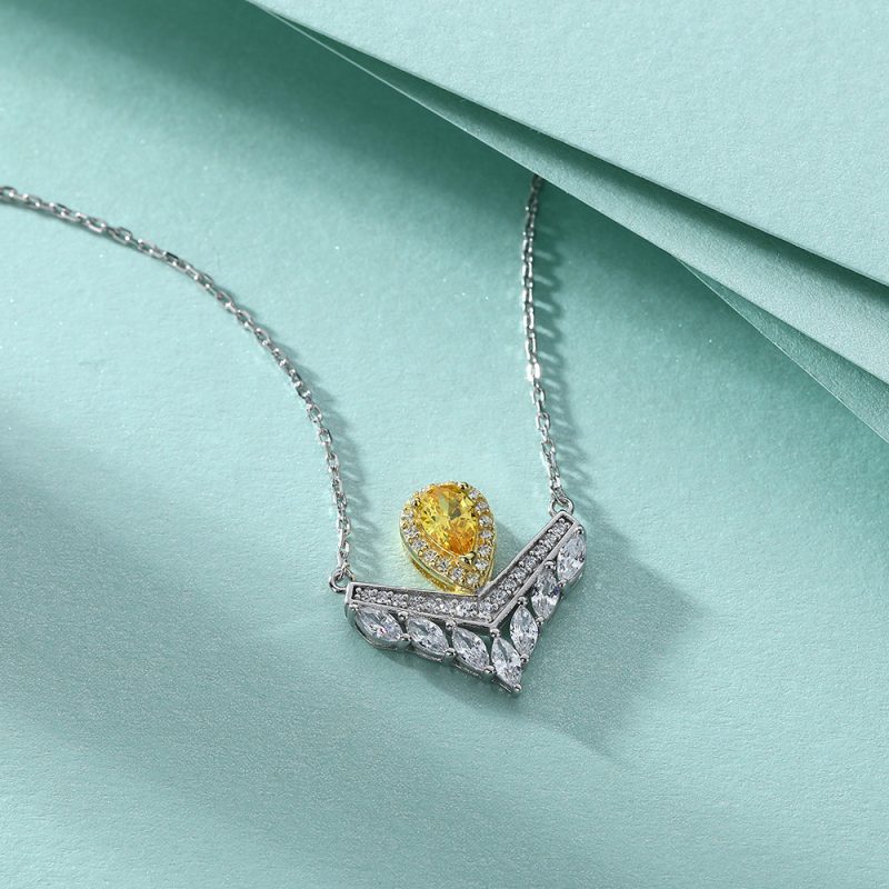 Fashion new crown necklace drop-shaped yellow zircon color separation electroplating pendant necklace light luxury S925 sterling silver necklace