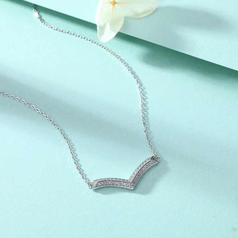 Simple Korean version of s925 sterling silver all-match round diamond clavicle chain temperament lady necklace factory direct sale