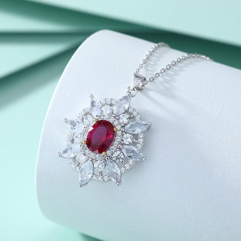 New Sunflower Necklace 
Women's Fashion Niche Design
 Egg-shaped Ruby Pendant 
Flower-shaped Full Circle Zircon Necklace